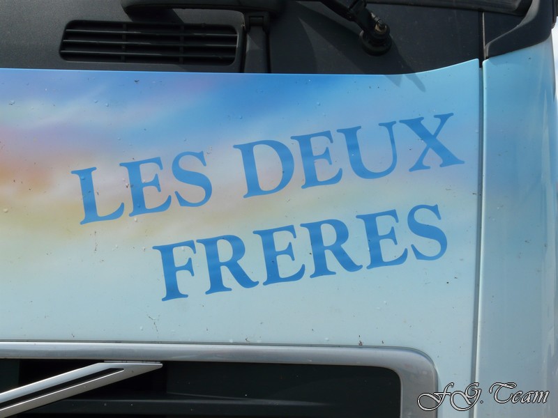 Deux Freres (2).JPG